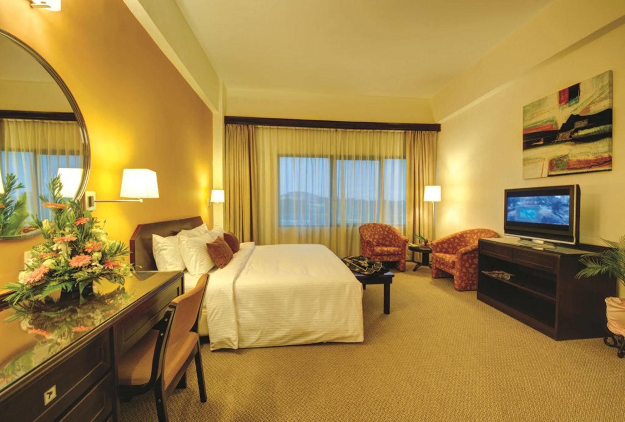 Rhr Hotel At Uniten Kajang Kültér fotó
